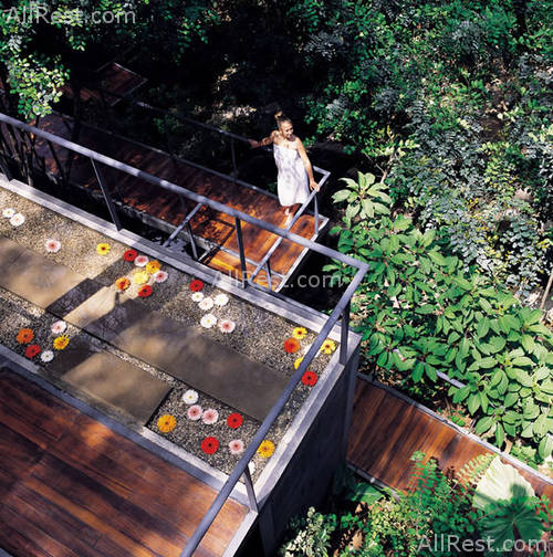 Hillside Beach Club 14